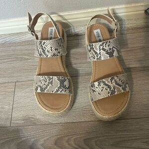 Steve Madden Sandal, size 6.5